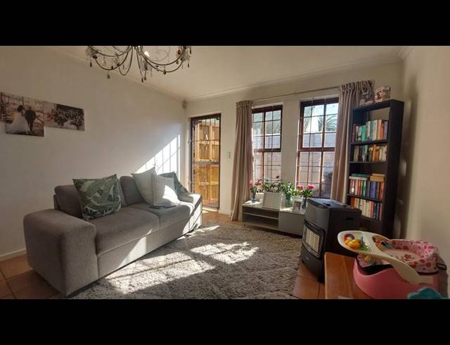 2 BEDROOM PROPERTY TO RENT IN OAKGLEN